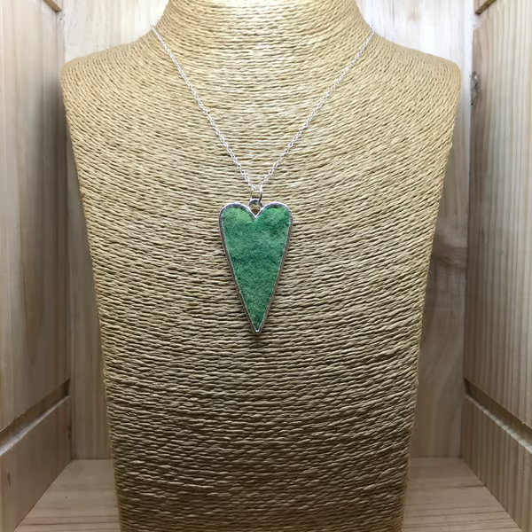 Felt Heart Necklace (285)